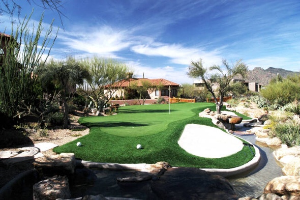 Oakley backyard putting green